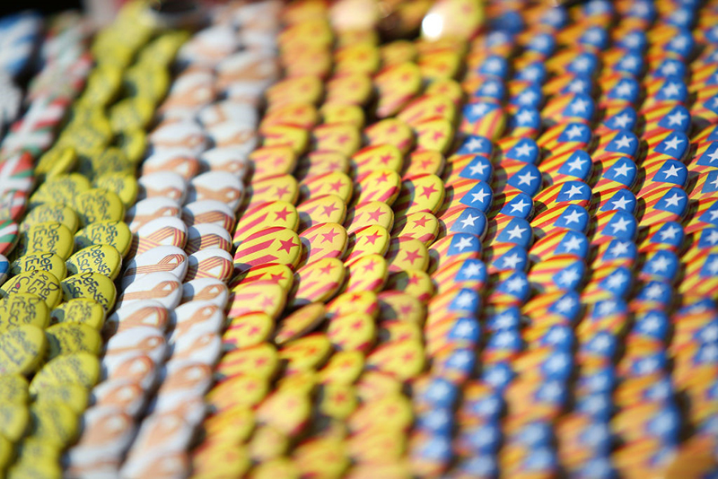 Người Catalonia vỡ òa khi chính quyền tuyên bố độc lập